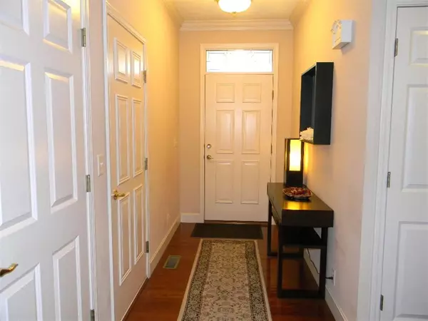 Manhattan, KS 66502,1545 WILLIAMSBURG CT