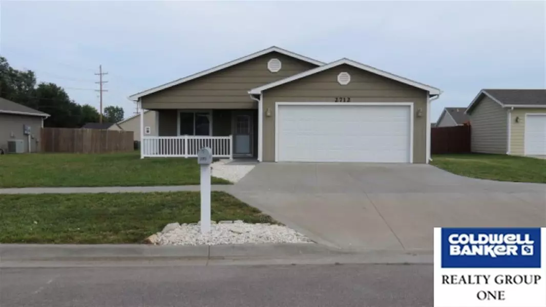 2712 Brookpointe CIR, Manhattan, KS 66502