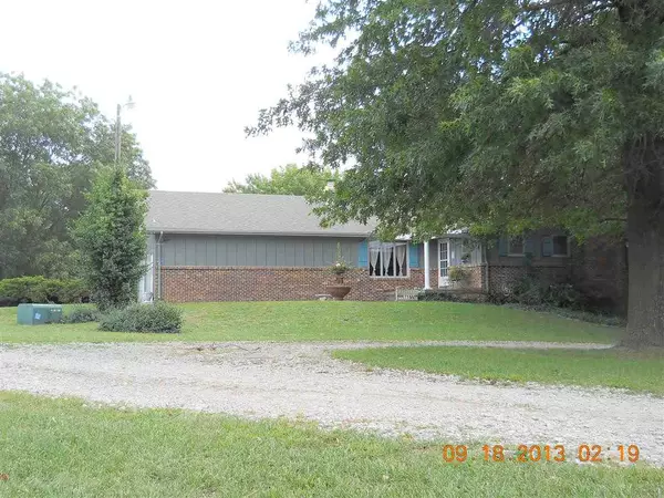 St. George, KS 66535,12515 Elm Slough Rd