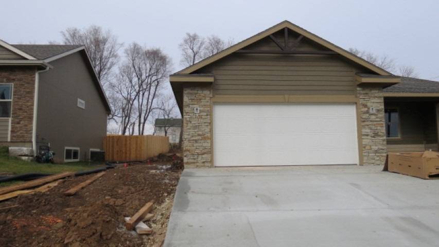 Manhattan, KS 66502,8797 Nellie