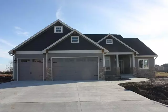 3405 Vanesta CIR, Manhattan, KS 66503