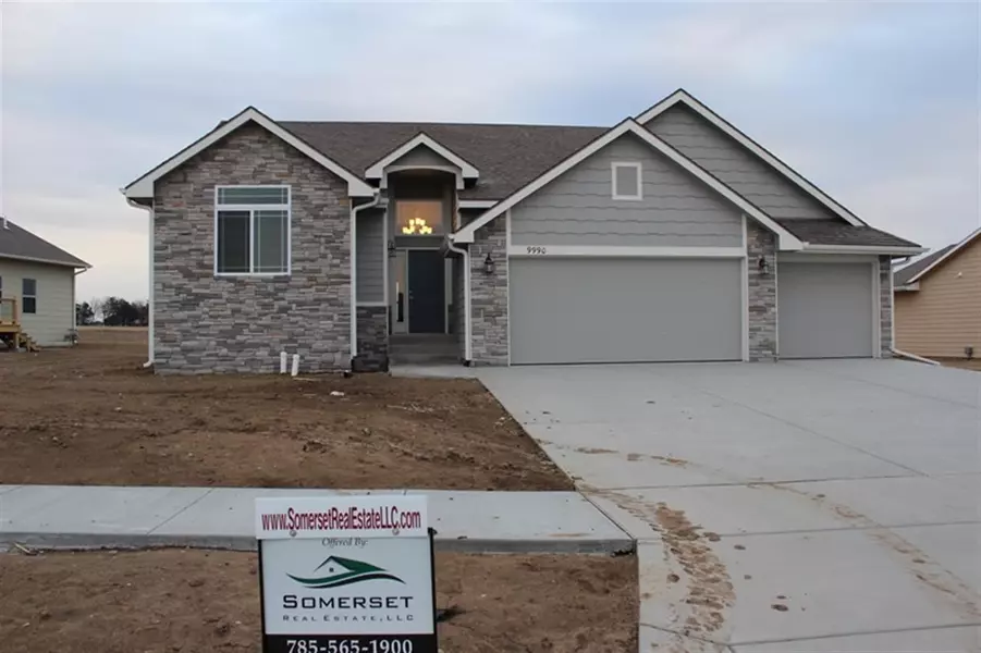 9990 Rosemary LN, Manhattan, KS 66502