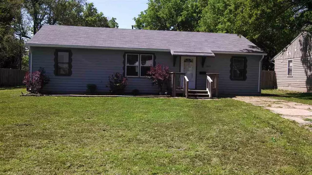 1405 NW 4th ST, Abilene, KS 67410