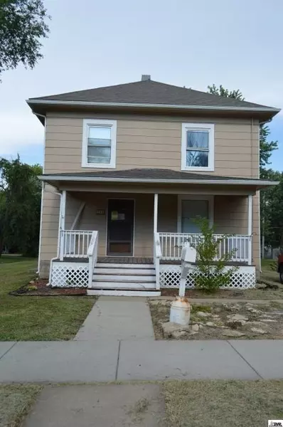 813 S Cedar ST, Ottawa, KS 66067