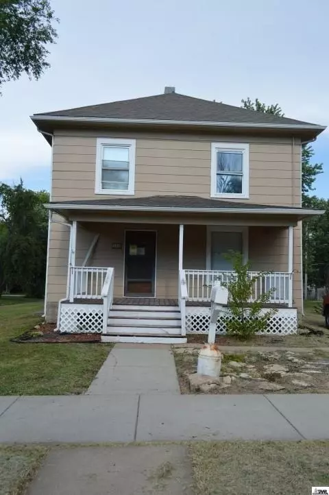 Ottawa, KS 66067,813 S Cedar ST