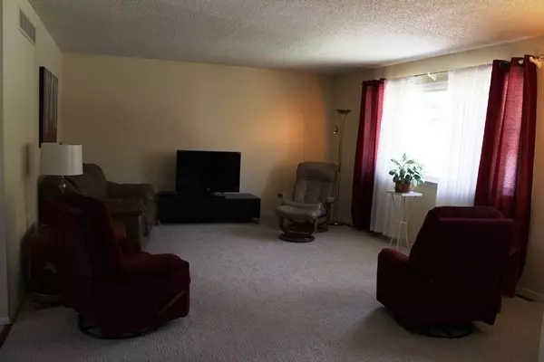 Manhattan, KS 66503,2833 Arbor DR