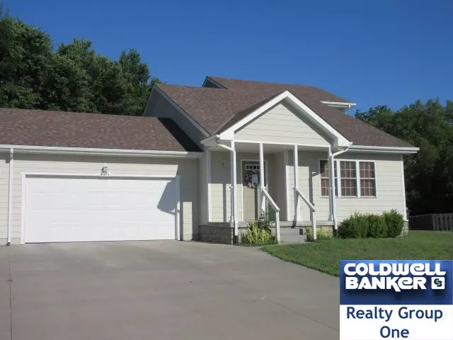 8514 Golden Eagle CT, Manhattan, KS 66502