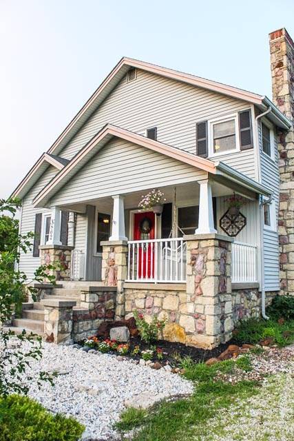 Herington, KS 67449,802 S D ST