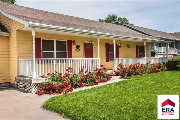 103 Snyder Drive, St. George, KS 66535