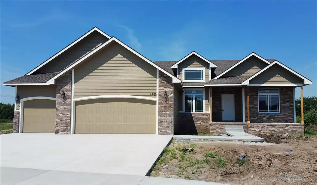 4426 clover CIR, Manhattan, KS 66502