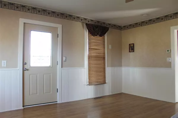 Topeka, KS 66618,7831 NW 21st ST