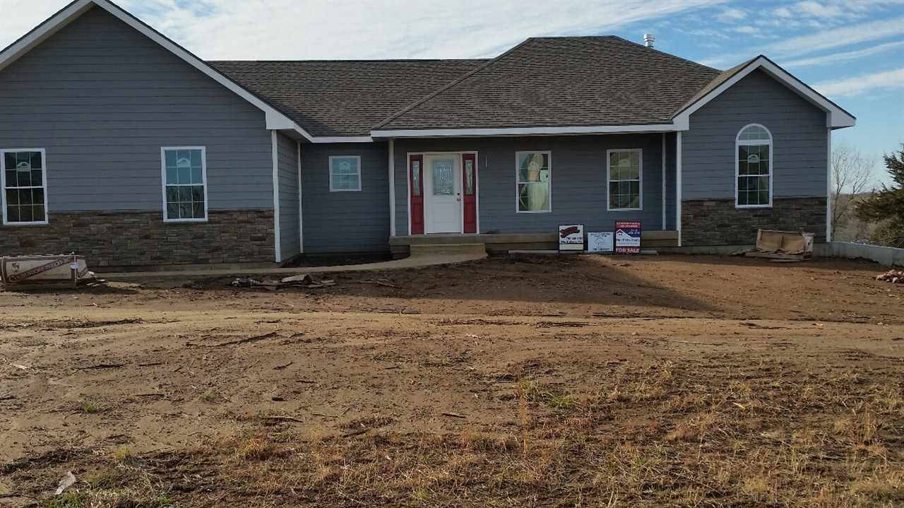 5830 Legends View Drive, Wamego, KS 66547