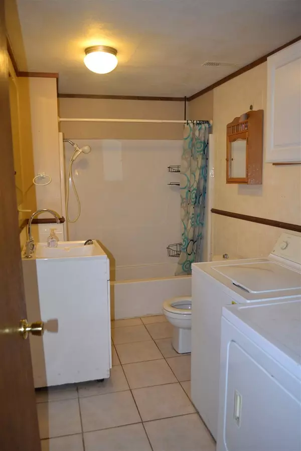 Harveyville, KS 66431,463 Charlotte ST