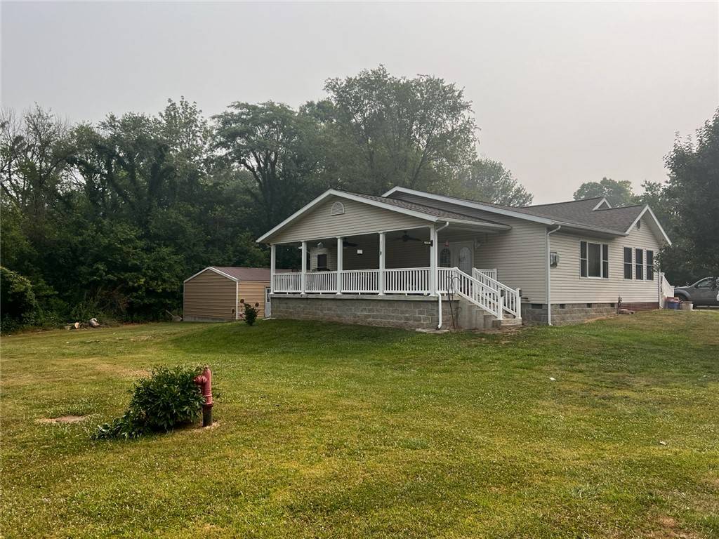 510 W Clover ST, Hutsonville, IL 62433