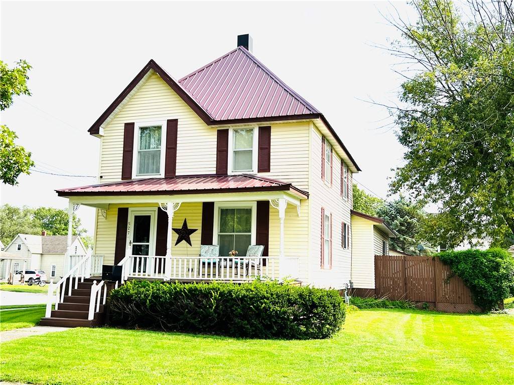 527 E Lincoln ST, Hoopeston, IL 60942