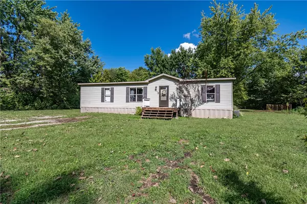 502 E South ST, Herrick, IL 62431