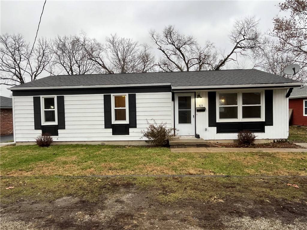 323 W Tyler AVE, Charleston, IL 61920