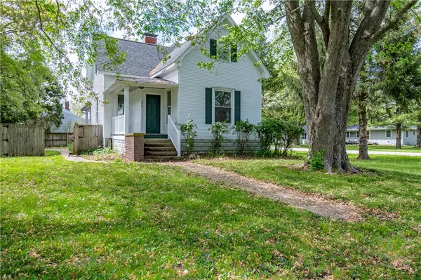 499 N Miller ST, Macon, IL 62544