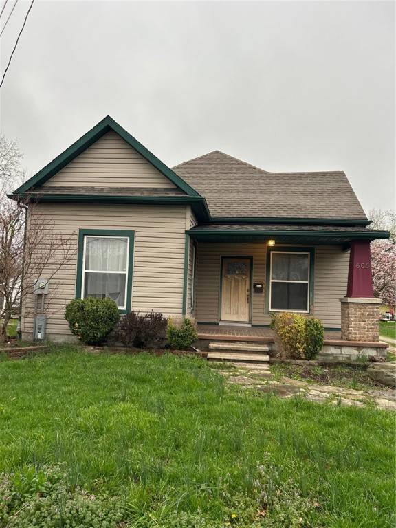 605 N Michigan AVE, Marshall, IL 62441