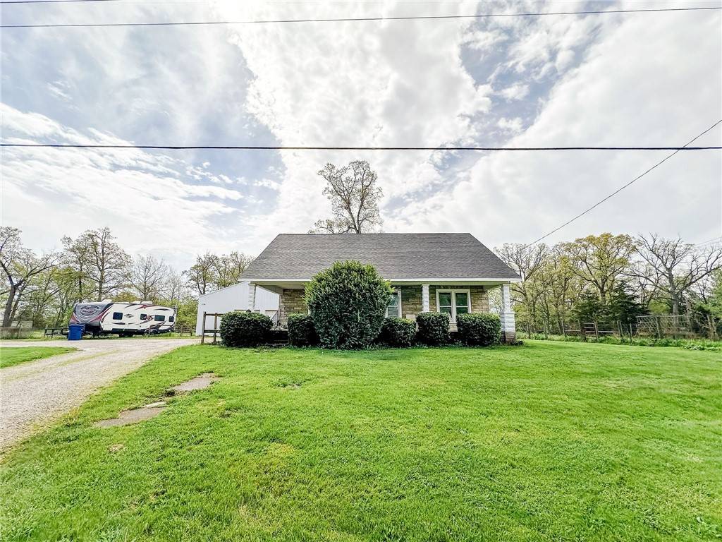 1625 Archer AVE, Marshall, IL 62441