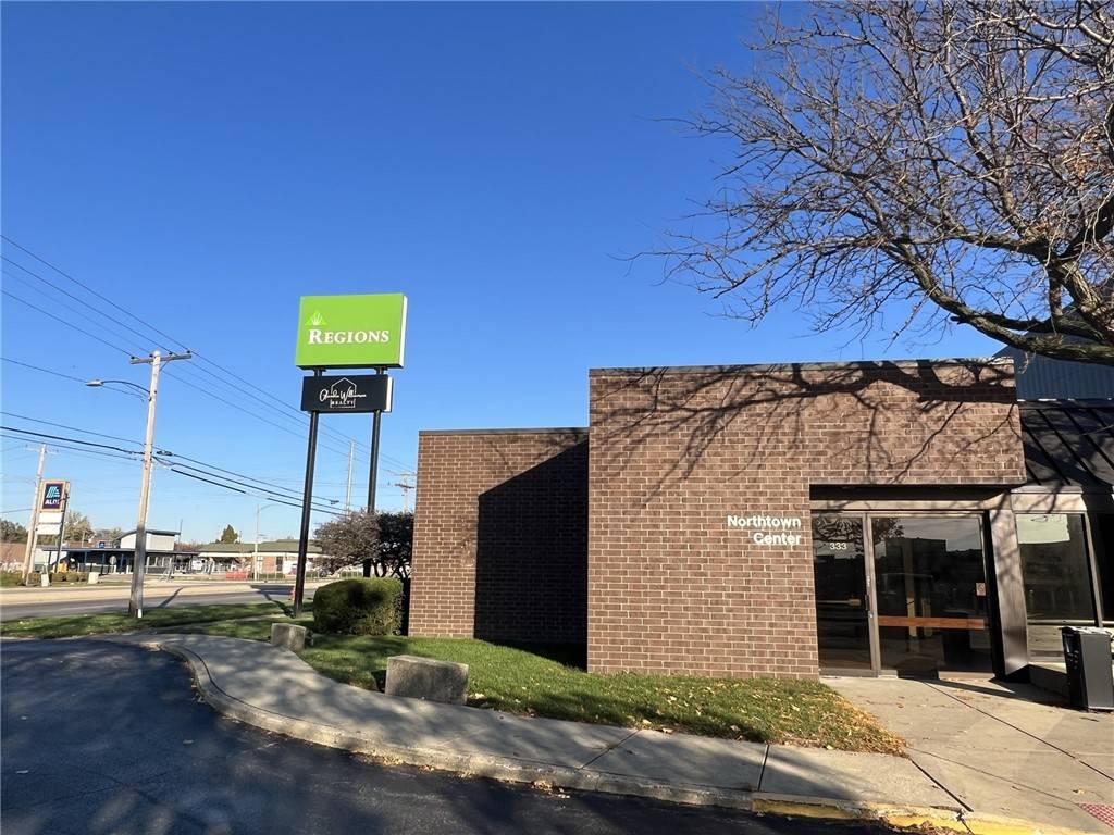 Decatur, IL 62526,333 E Pershing RD