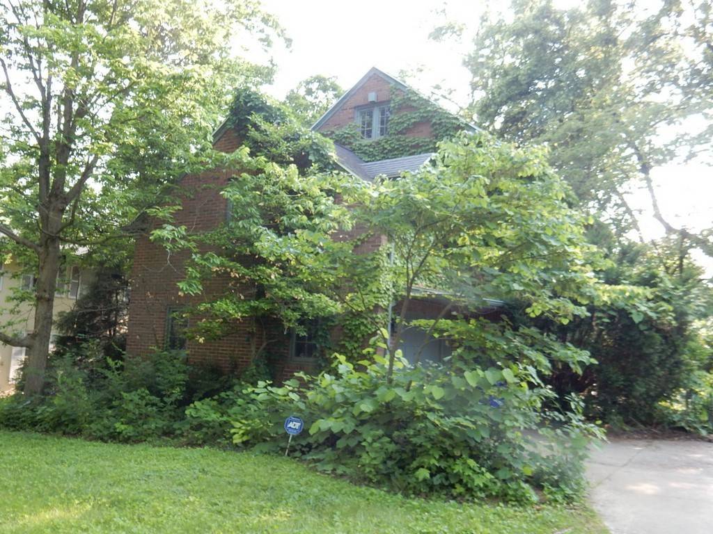 635 S Seigel ST, Decatur, IL 62522