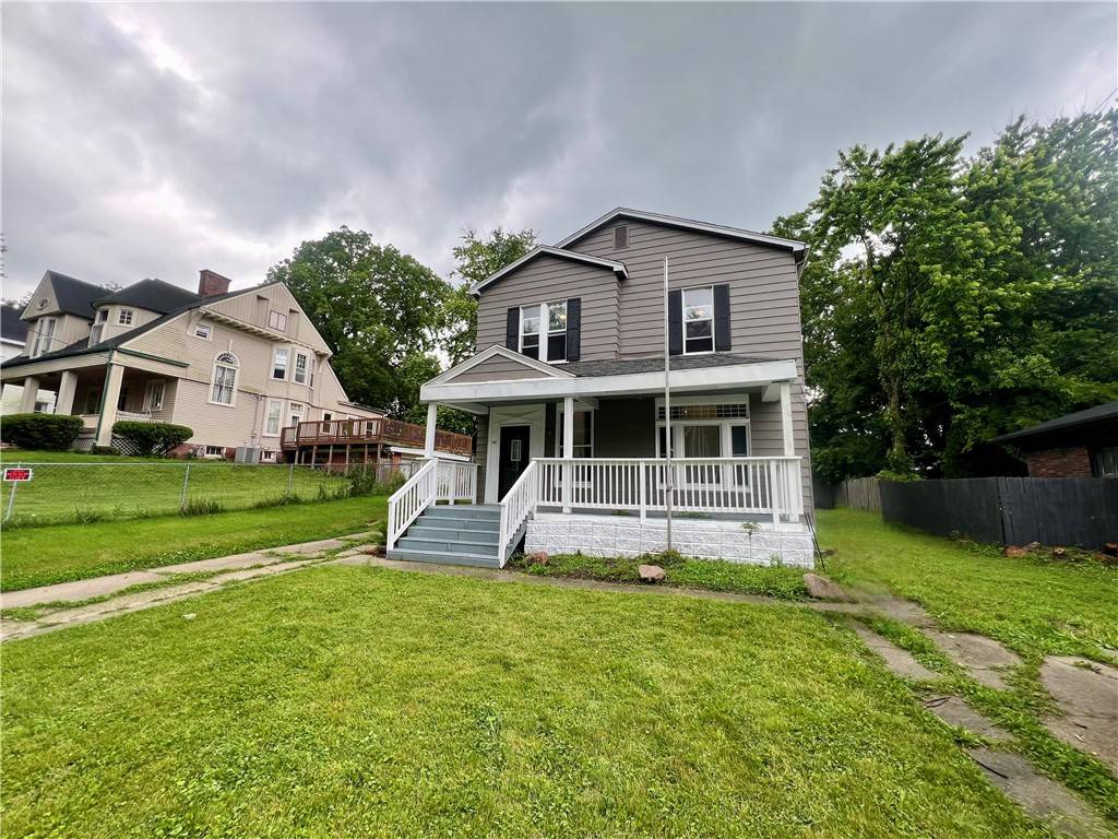 437 Powers LN, Decatur, IL 62522