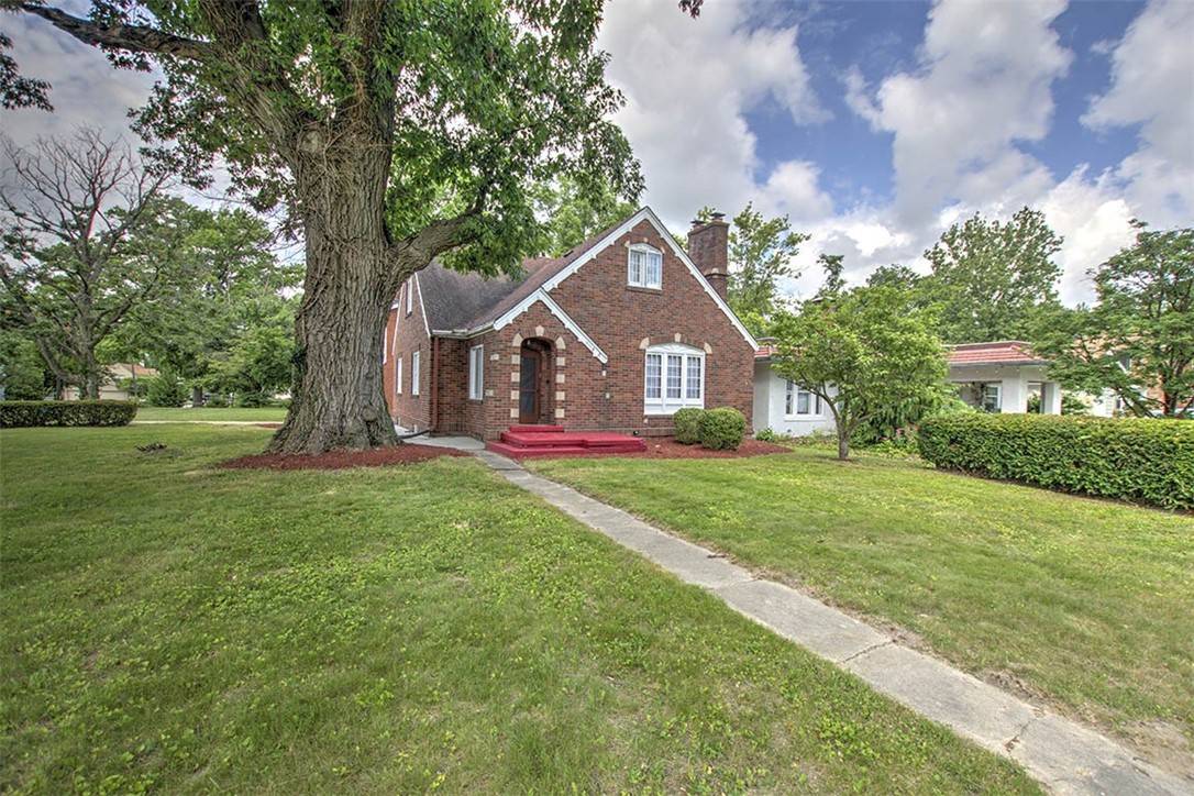 311 Oakcrest AVE, Decatur, IL 62522
