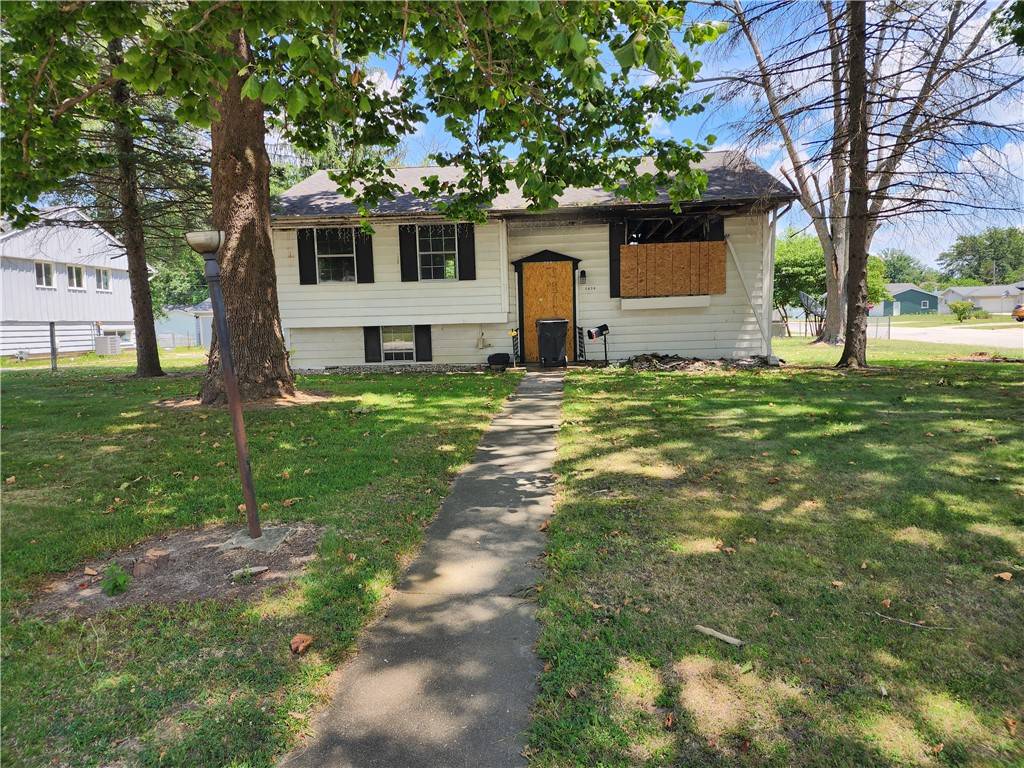 1824 S Richmond CT, Decatur, IL 62521