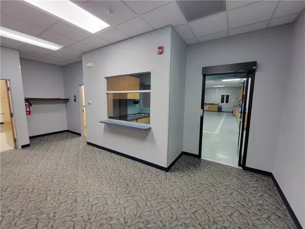 Shelbyville, IL 62565,410 S Heinlein DR