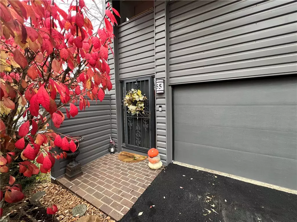 Danville, IL 61832,55 Blackbriar