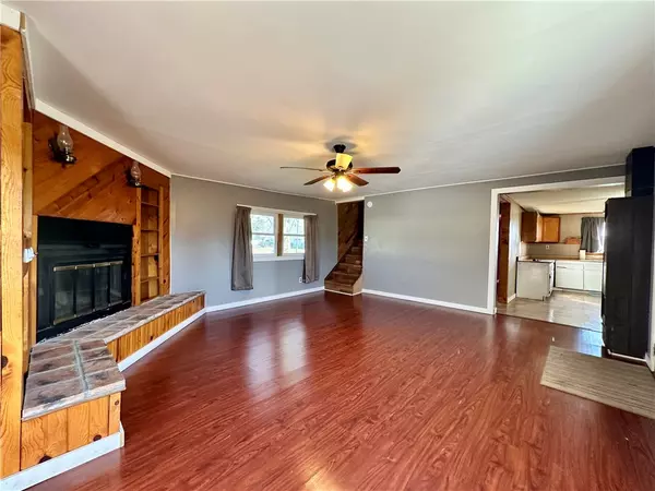 Hindsboro, IL 61930,409 6th ST