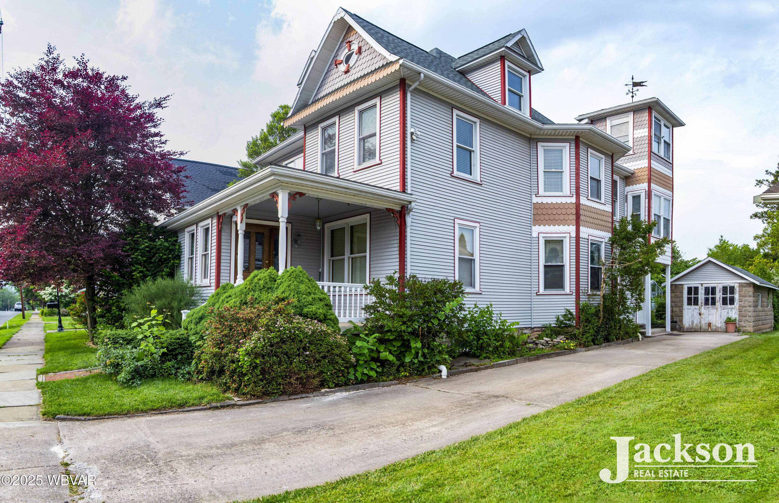 219 MAPLE ST, Jersey Shore, PA 17740