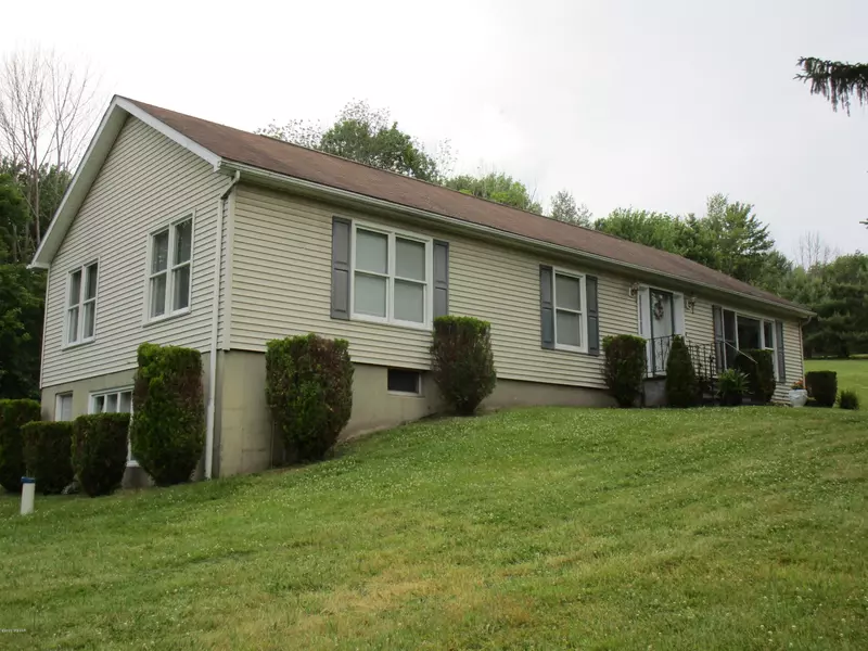 143 UPPER MOUNTAIN RD, Canton, PA 17724