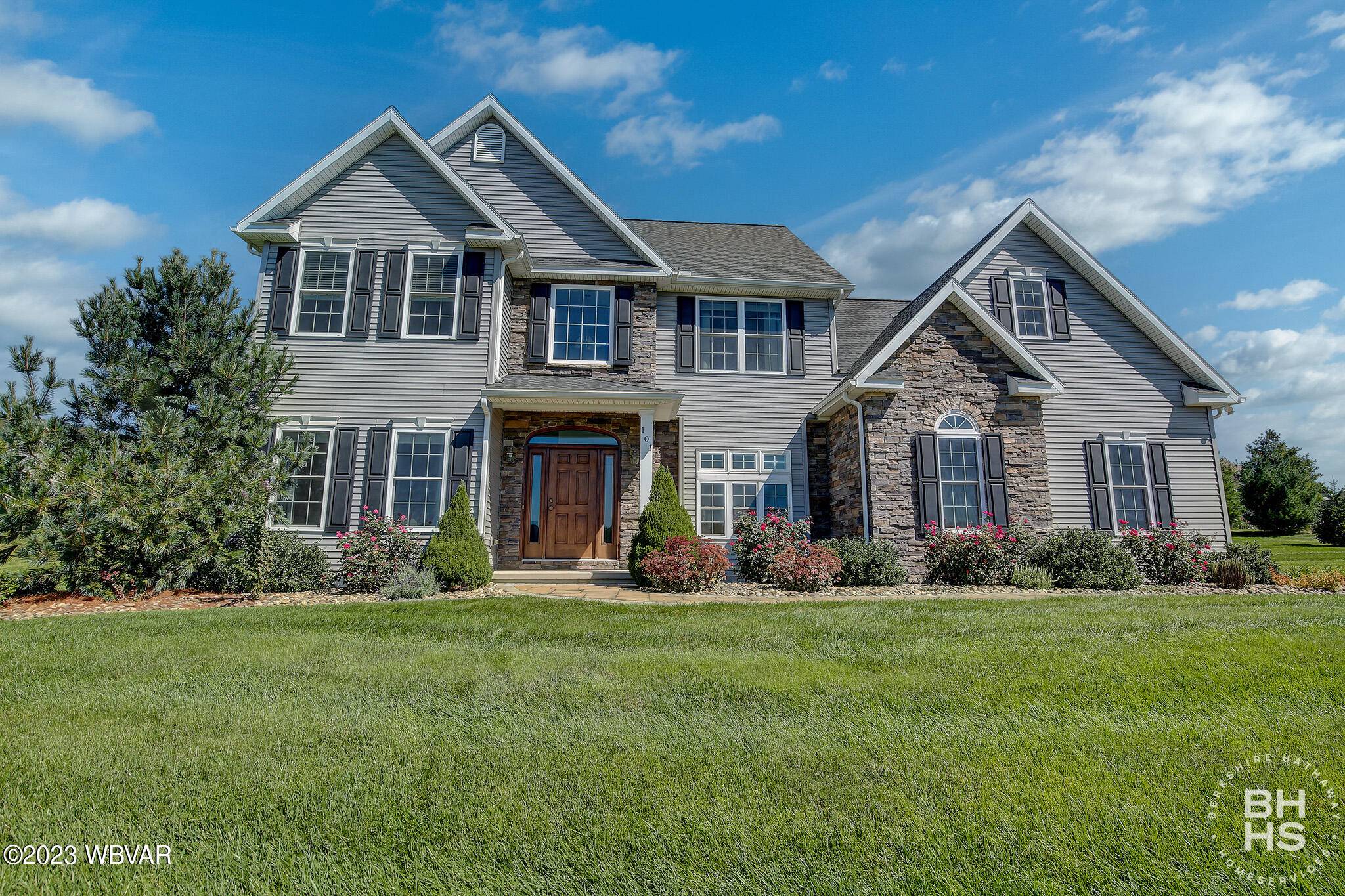 101 GREENFIELD DR, Montoursville, PA 17754