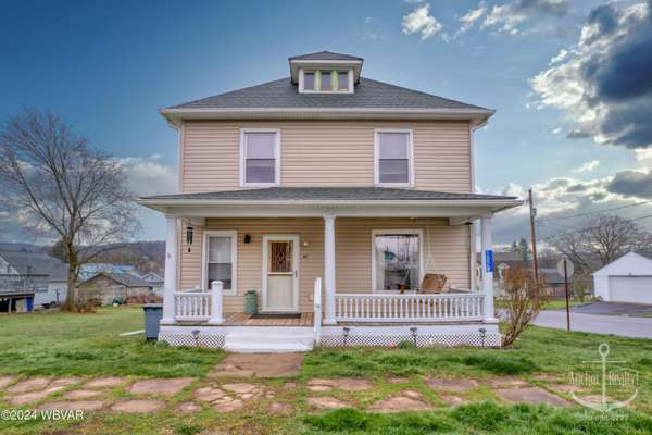 102 W HIGHLAND ST, Jersey Shore, PA 17740