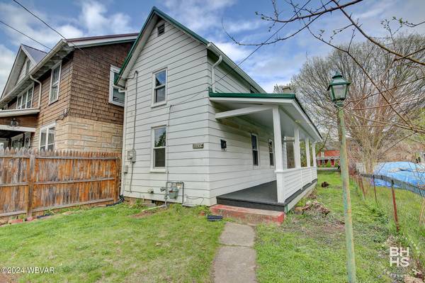 1012 HENRIETTA ST, Williamsport, PA 17701