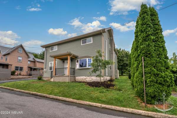 225 S CHESTNUT ST, Mill Hall, PA 17751