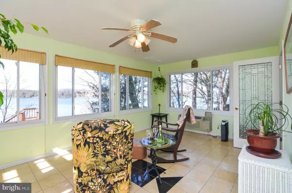 Colonial Beach, VA 22443,209 ROSIER LN