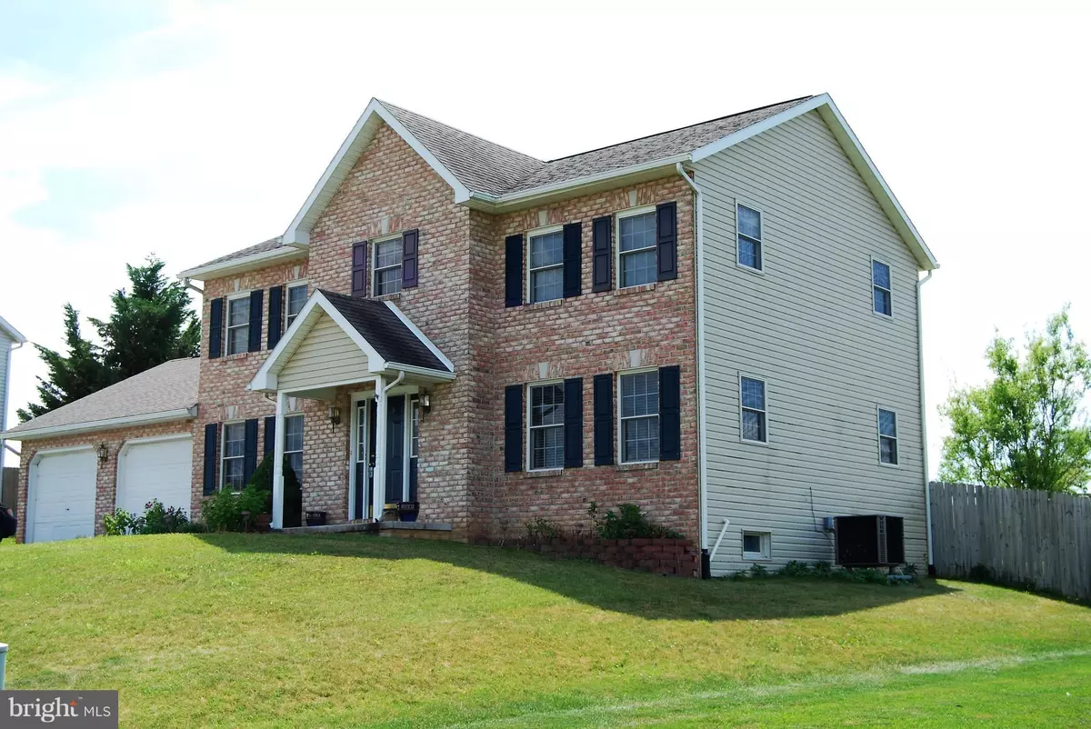 Shippensburg, PA 17257,203 COLONIAL DR