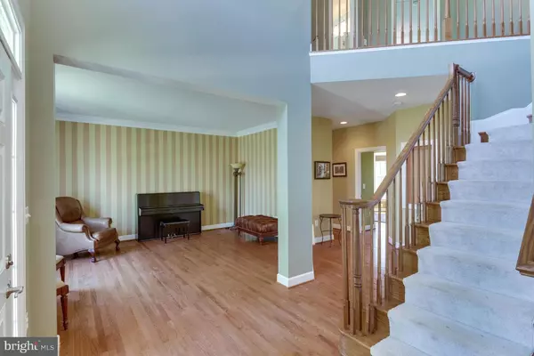 Falls Church, VA 22041,3804 BELL MANOR CT