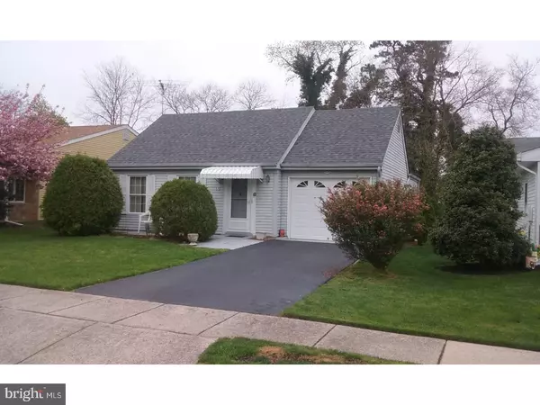 10 SHERWOOD PL, Southampton, NJ 08088