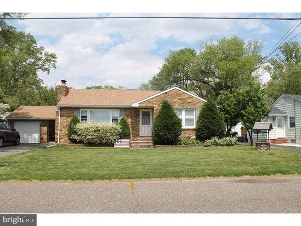 9 SPRUCE AVE, Bordentown, NJ 08505