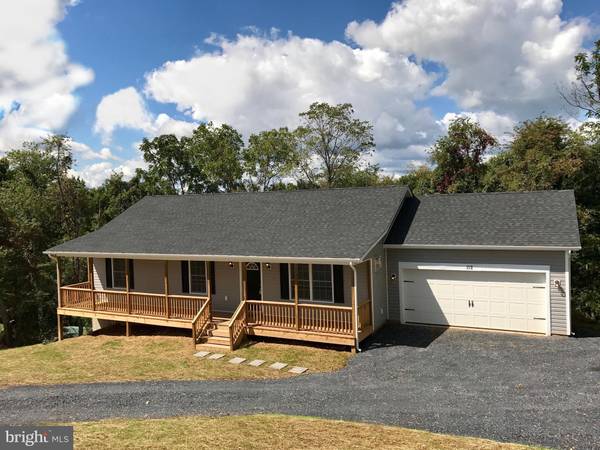 112 APPLE ORCHARD DR, Linden, VA 22642