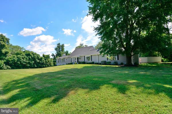 23302 DOVER RD, Middleburg, VA 20117