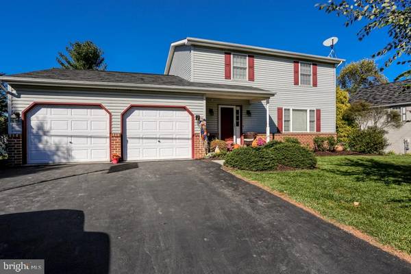 45 FAIRWAY DR, Etters, PA 17319