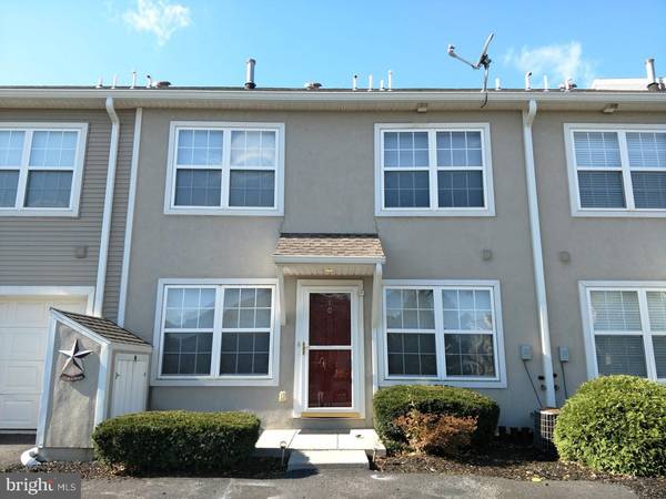 10 COURT LN, Carlisle, PA 17013