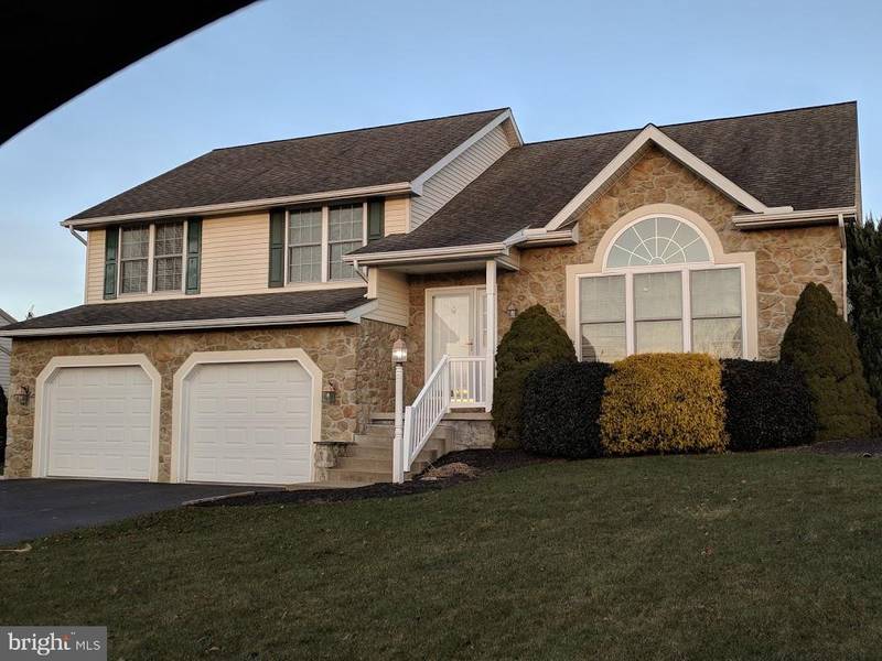 145 SUNRISE LN, Reinholds, PA 17569