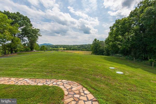 2581 WINCHESTER RD, Delaplane, VA 20144