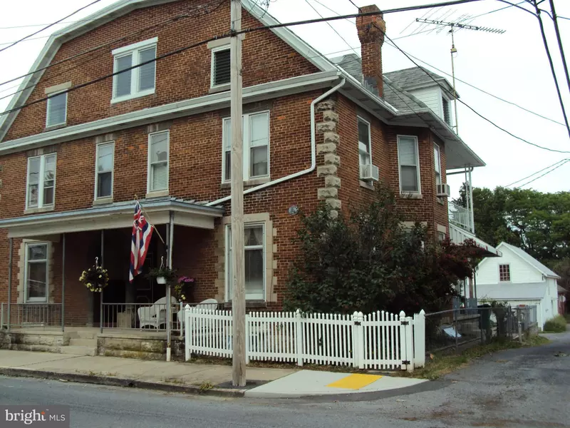 19 SOUTH FRANKLIN ST, Waynesboro, PA 17268